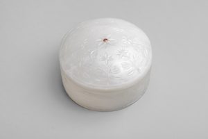 Boite-circulaire-couverte-en-jade-blanc - vente 14 decembre 2015 - Bernard Gomez Expert en art asiatique