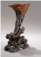 Coupe à libation en corne de rhinocéros sculptée - vente 11 décembre 2014- Bernard Gomez Expert en art asiatique
